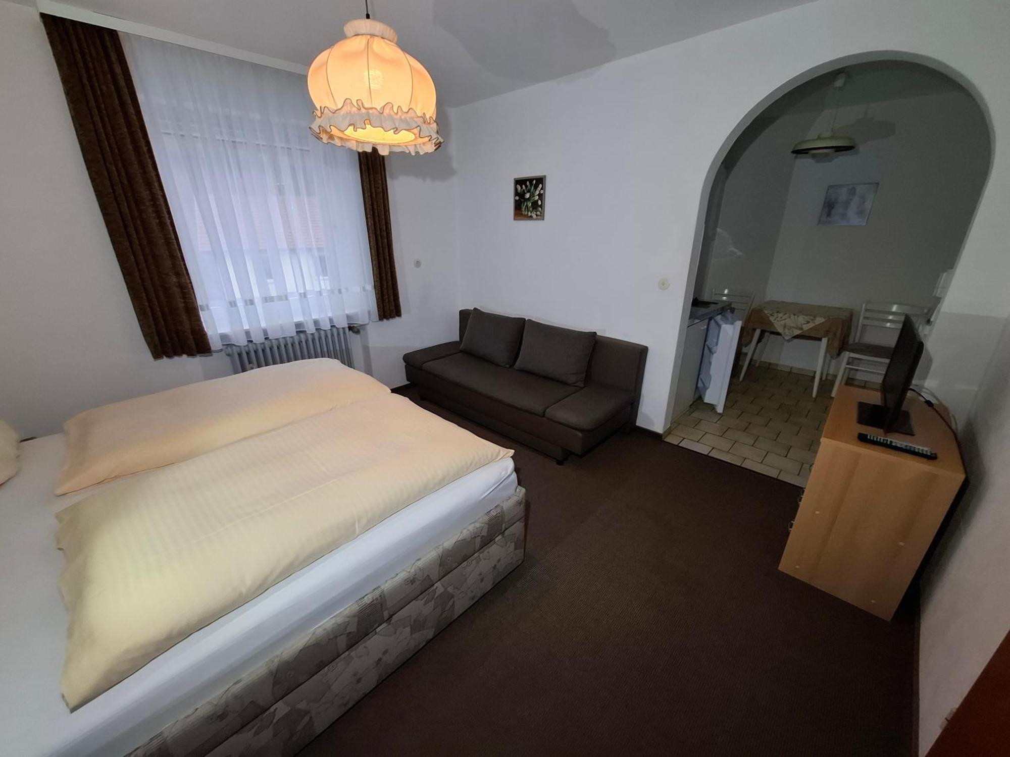 Pension Und Fewo Hohe Rhoen Gersfeld Exterior foto